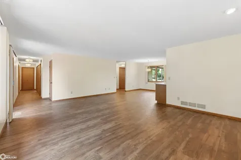 1009 15th Street SE Mason City IA 50401