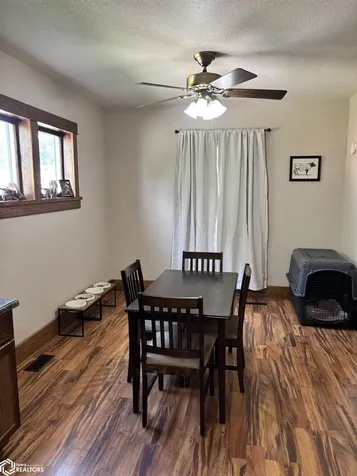 1452 SE 2nd Street Mason City IA 50401