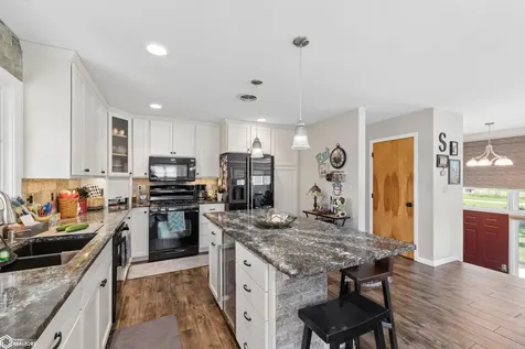 1703 1st Avenue N Clear Lake IA 50428