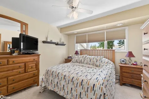 1703 1st Avenue N Clear Lake IA 50428
