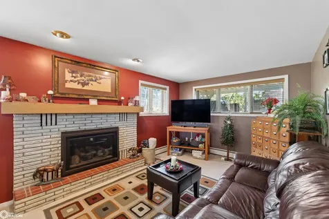 1703 1st Avenue N Clear Lake IA 50428