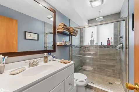 1703 1st Avenue N Clear Lake IA 50428