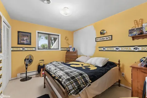 1703 1st Avenue N Clear Lake IA 50428