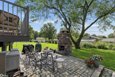 1703 1st Avenue N Clear Lake IA 50428