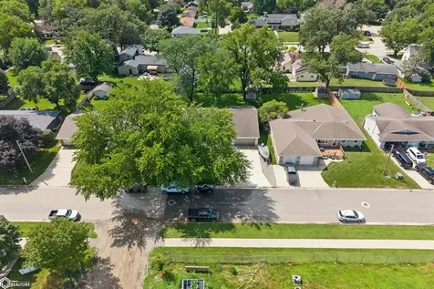 1703 1st Avenue N Clear Lake IA 50428
