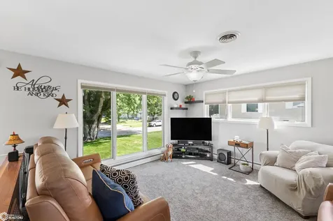 1703 1st Avenue N Clear Lake IA 50428