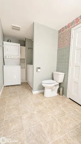 206 N 1st Avenue E Lake Mills IA 50450