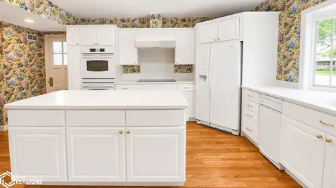 206 N 1st Avenue E Lake Mills IA 50450