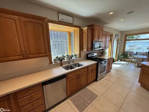 15441 Bayside Avenue Clear Lake IA 50428