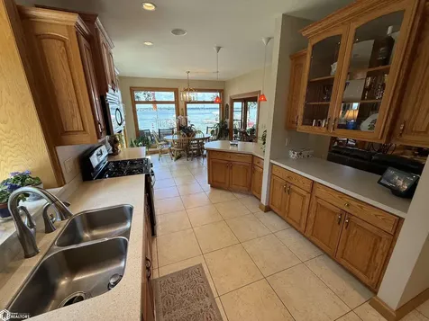 15441 Bayside Avenue Clear Lake IA 50428