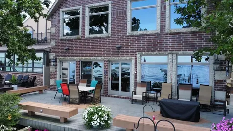 15441 Bayside Avenue Clear Lake IA 50428