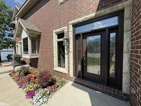 15441 Bayside Avenue Clear Lake IA 50428