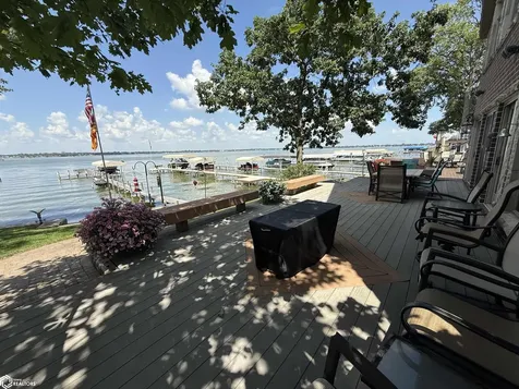 15441 Bayside Avenue Clear Lake IA 50428