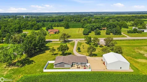 1594 Broad Street Keosauqua IA 52565