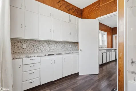 1007 S 14th Street Burlington IA 52601