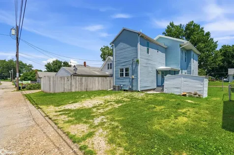 1007 S 14th Street Burlington IA 52601