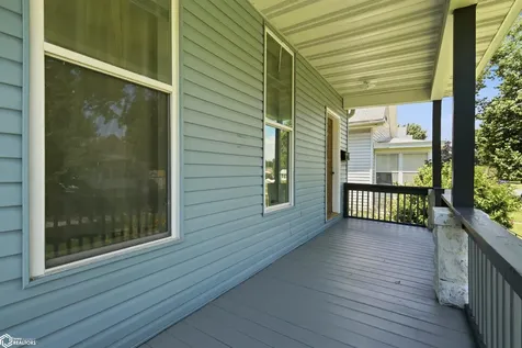 1007 S 14th Street Burlington IA 52601