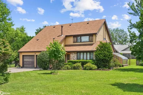 3112 Crystal Drive Burlington IA 52601