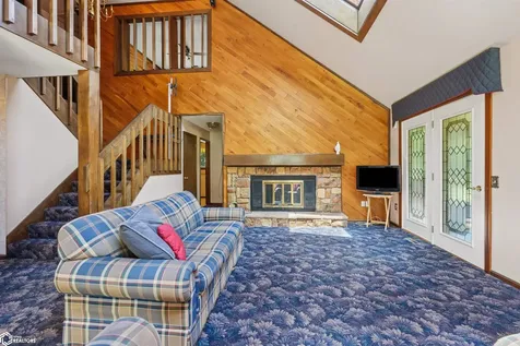 3112 Crystal Drive Burlington IA 52601