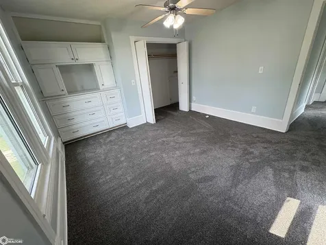 1905 14th Avenue Eldora IA 50627
