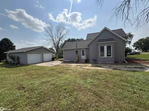 1905 14th Avenue Eldora IA 50627