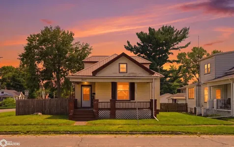 2004 Avenue H Fort Madison IA 52627