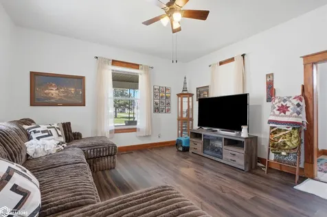 2004 Avenue H Fort Madison IA 52627