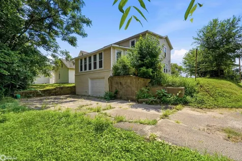 1326 Griswold Street Burlington IA 52601