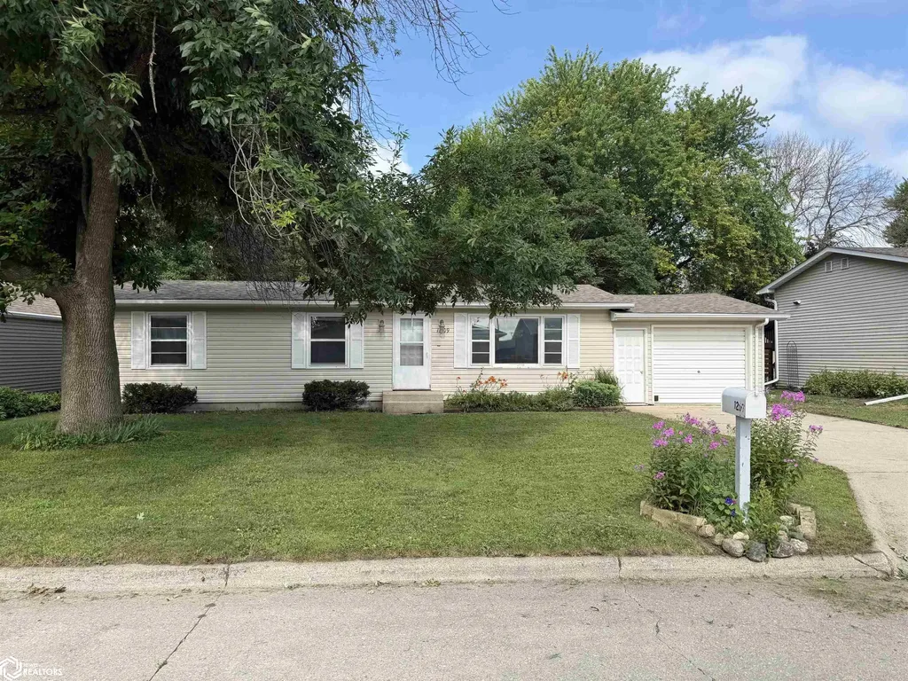 1209 7th Place N Clear Lake IA 50428