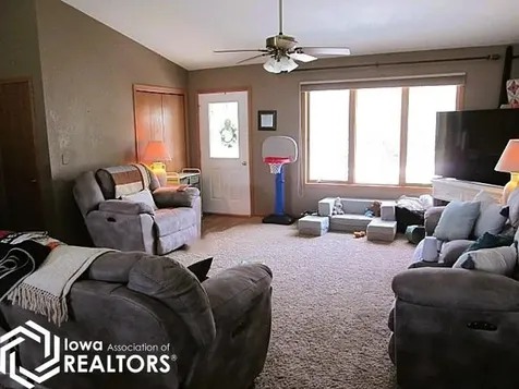 340 W Cardinal Street Garner IA 50438