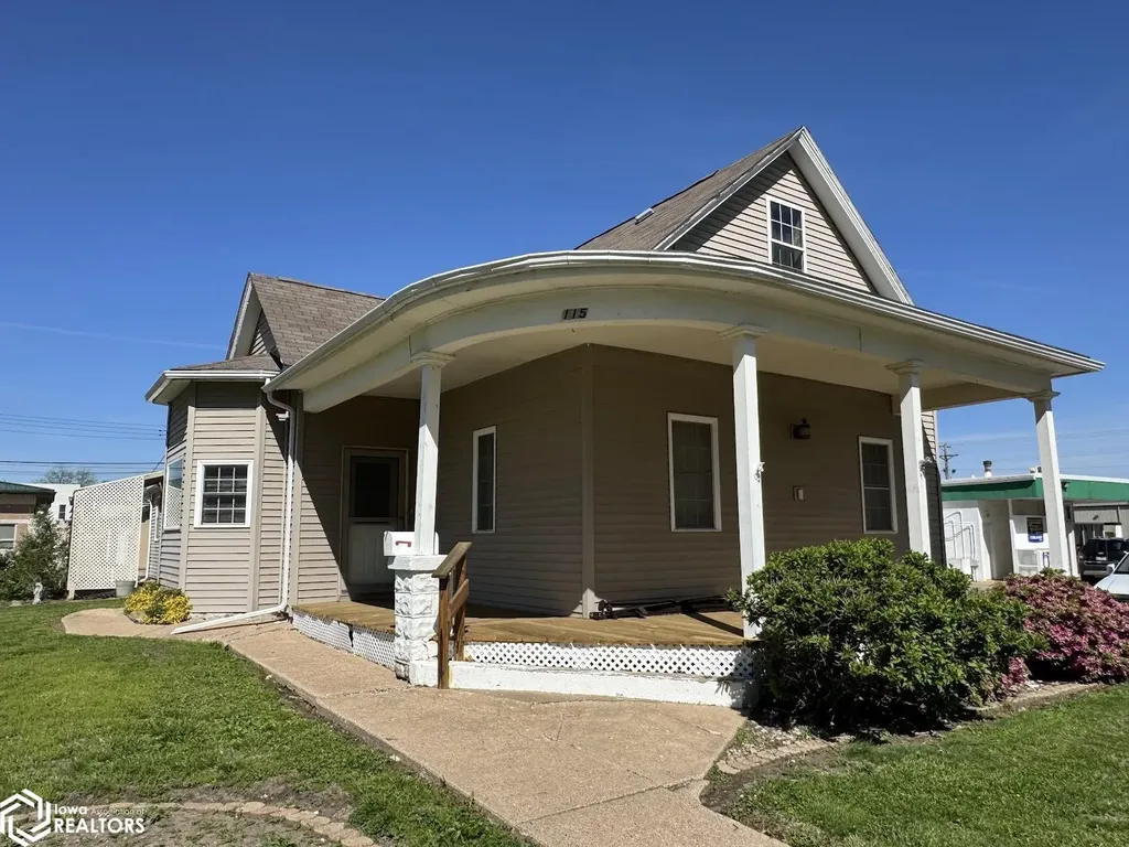 115 Swan Street West Burlington IA 52655