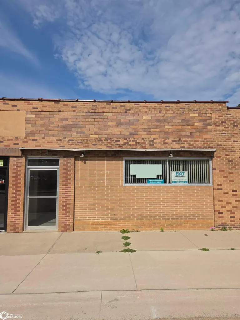 111 N Hall Street Algona IA 50511