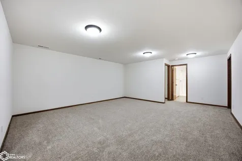 3405 Hemingway Street Marion IA 52302