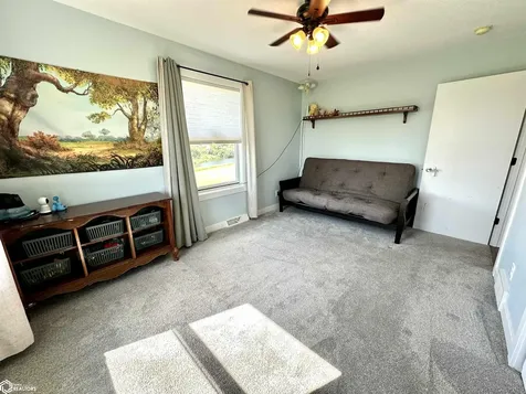 346 Ewart Road Grinnell IA 50112