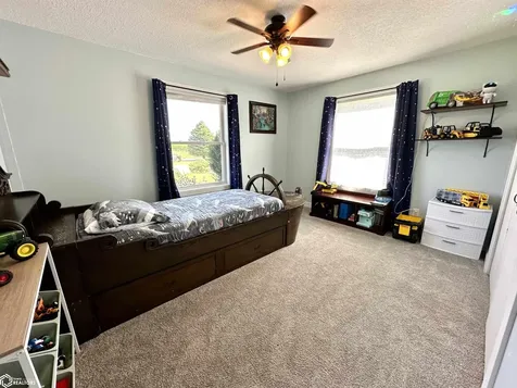 346 Ewart Road Grinnell IA 50112