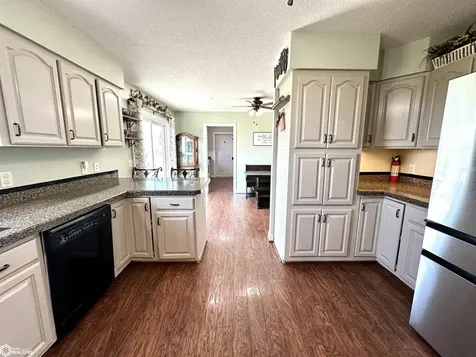 346 Ewart Road Grinnell IA 50112