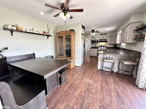 346 Ewart Road Grinnell IA 50112