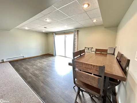 346 Ewart Road Grinnell IA 50112