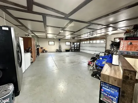 346 Ewart Road Grinnell IA 50112