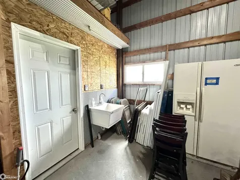 346 Ewart Road Grinnell IA 50112