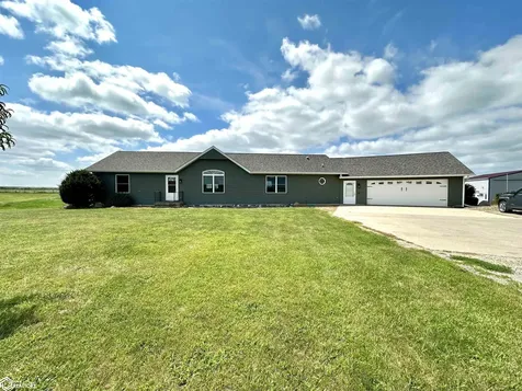 346 Ewart Road Grinnell IA 50112