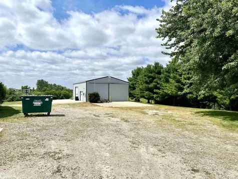 346 Ewart Road Grinnell IA 50112