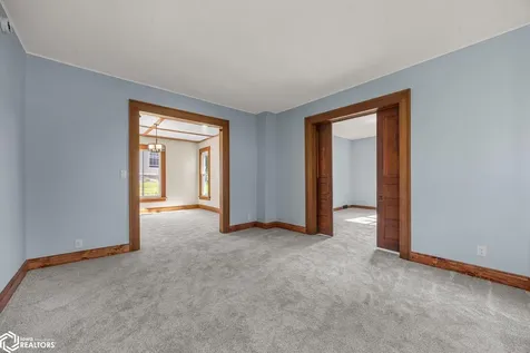 1806 8th Avenue Belle Plaine IA 52208