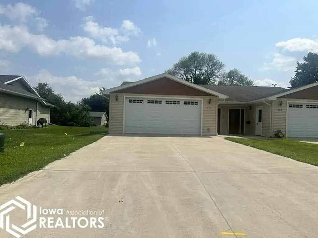 483 5th Street SW Britt IA 50423