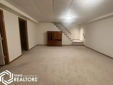 483 5th Street SW Britt IA 50423