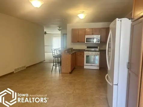 483 5th Street SW Britt IA 50423