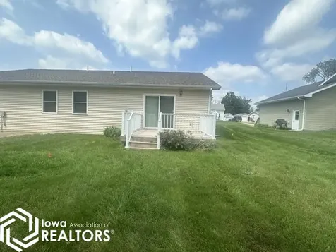 483 5th Street SW Britt IA 50423