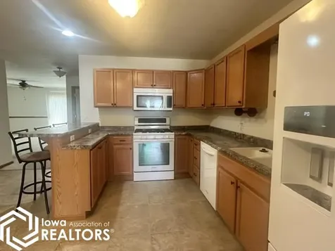 483 5th Street SW Britt IA 50423