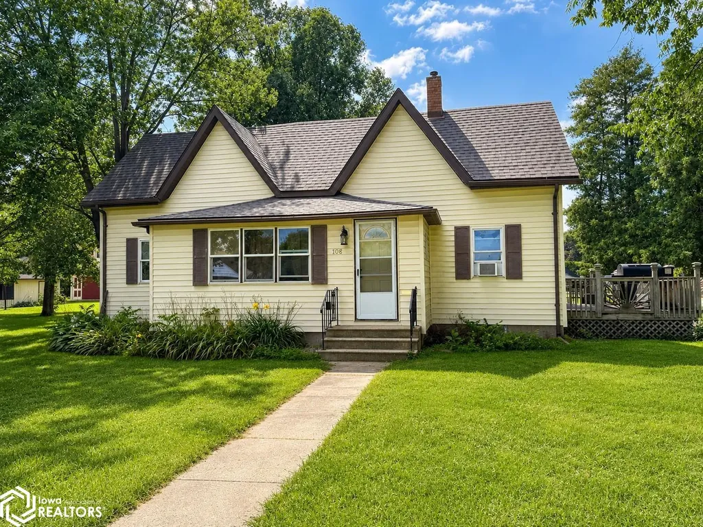 108 N 6th Street Northwood IA 50459