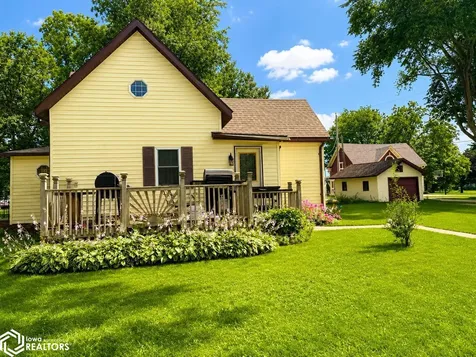 108 N 6th Street Northwood IA 50459